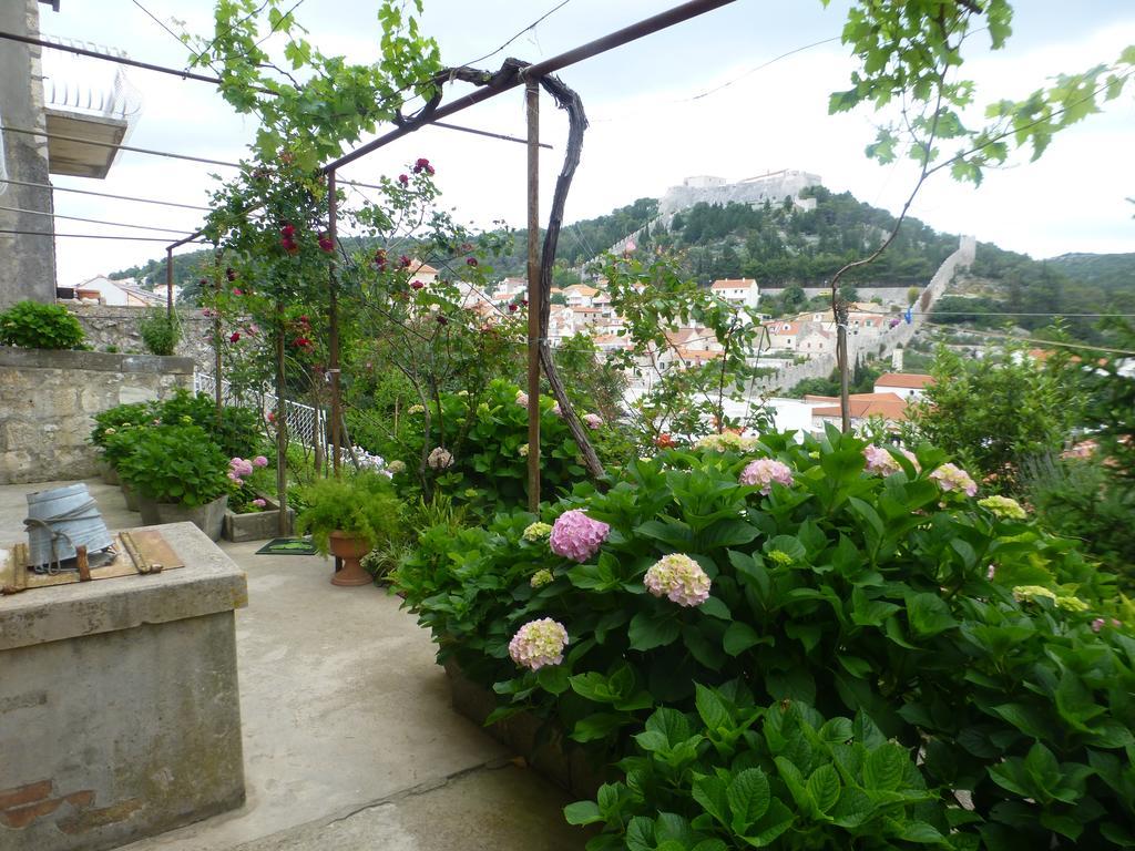 Guesthouse Bracanovic 赫瓦尔 外观 照片